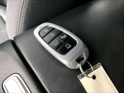 Used 2023 Hyundai Santa Fe SEL image 13