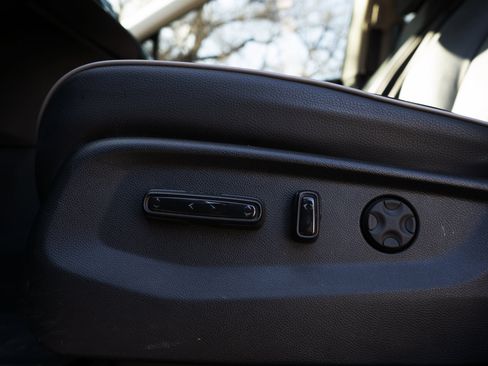 Used 2025 Honda Odyssey Touring image 42