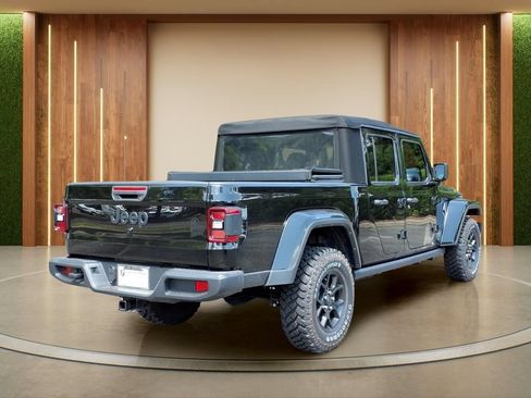 Used 2024 Jeep Gladiator Sport AWD/4WD image 34