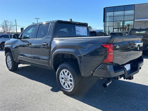 New 2025 Toyota Tacoma SR5 image 5