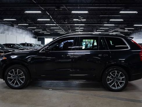 Used 2018 Volvo XC90 T6 Momentum w/ Convenience Package AWD/4WD image 2