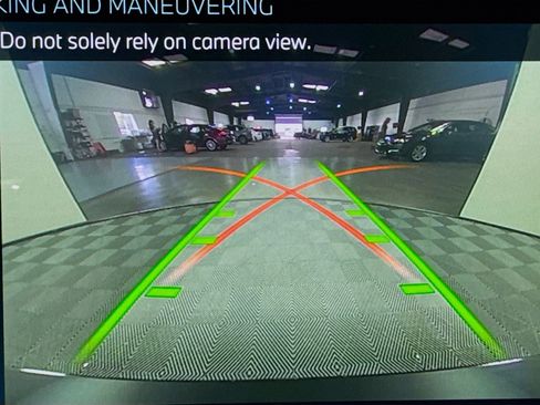 Used 2024 BMW i4 eDrive35 w/ Convenience Package image 18