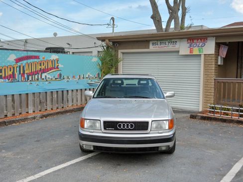Used 1993 Audi 100 CS image 2