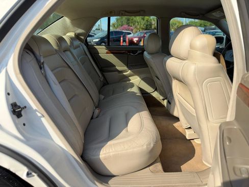 Used 2003 Cadillac De Ville FWD image 6
