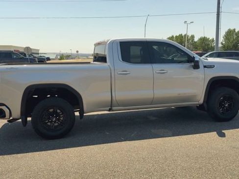 Used 2020 GMC Sierra 1500 SLE w/ Remote Start Package AWD/4WD image 9