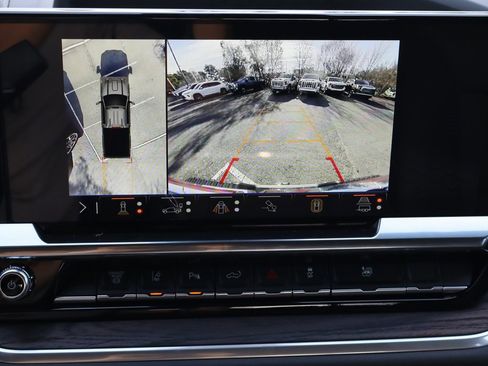 New 2025 GMC Sierra 2500 SLT w/ SLT Convenience Package image 17