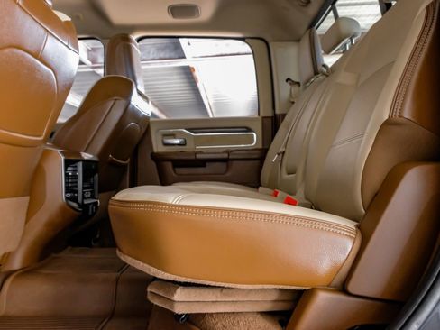 Used 2022 RAM 3500 Laramie image 38