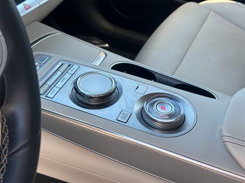 Used 2023 Genesis GV70 2.5T w/ Select Package image 12