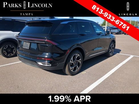 Certified 2025 Lincoln Nautilus Premier AWD/4WD image 10