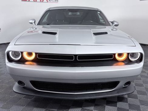 Used 2022 Dodge Challenger SXT RWD image 10