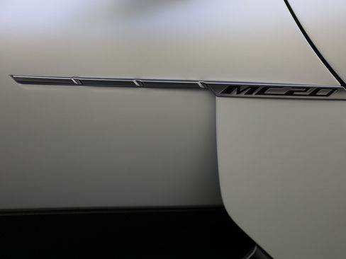 Used 2023 Maserati MC20 Spyder RWD image 45