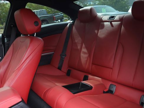 Used 2019 BMW 430i Coupe w/ M Sport Package RWD image 12