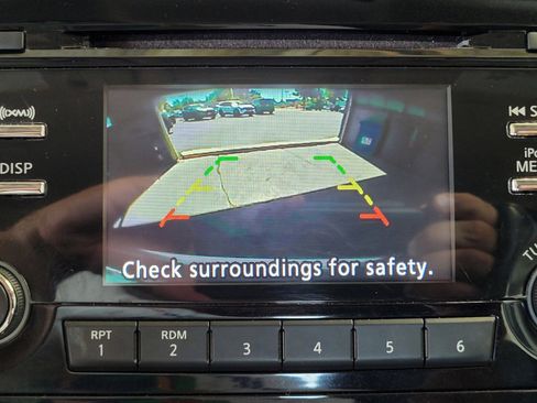 Used 2018 Nissan Rogue Sport SV AWD/4WD image 12