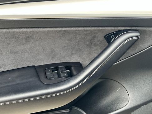 Used 2021 Tesla Model 3 Standard Range Plus image 13