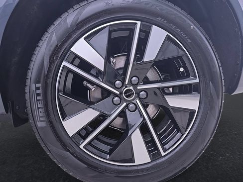 New 2026 Volvo XC60 B5 Plus w/ Climate Package AWD/4WD image 43