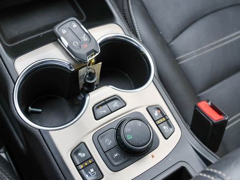 Used 2023 GMC Terrain Denali w/ Denali Premium Package image 22