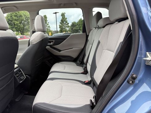 Used 2021 Subaru Forester Premium AWD/4WD image 19
