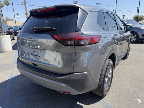 Used 2023 Nissan Rogue S AWD/4WD image 4