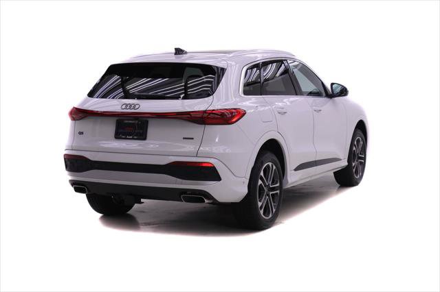 Certified 2025 Audi Q5 Premium w/ Convenience Package AWD/4WD image 4