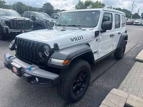 Used 2023 Jeep Wrangler Unlimited w/ Sun & Screen Package AWD/4WD image 3