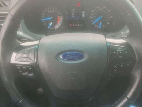 Certified 2017 Ford Explorer XLT image 6