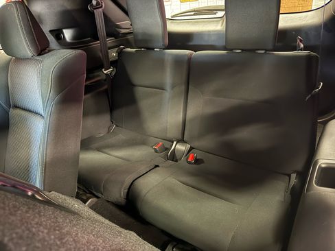 Used 2022 Mitsubishi Outlander ES image 21