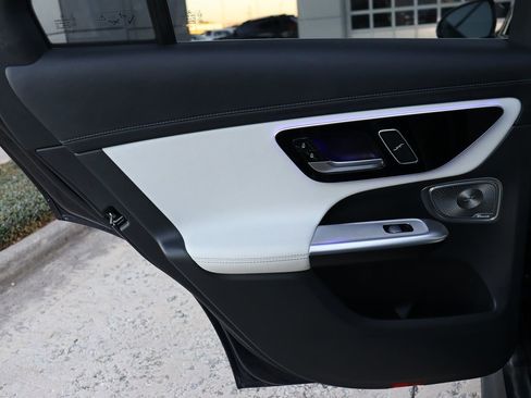 Used 2024 Mercedes-Benz GLC 300 4MATIC w/ AMG Line image 45