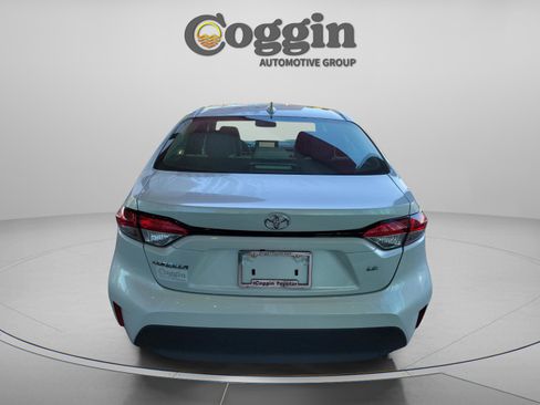 Used 2023 Toyota Corolla LE image 4