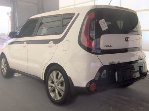 Used 2016 Kia Soul + FWD image 6