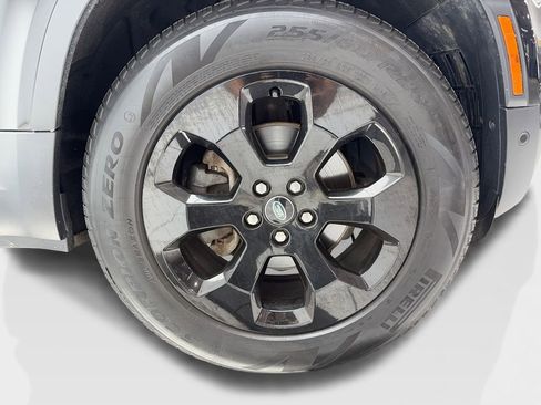 Used 2022 Land Rover Defender 110 S image 41