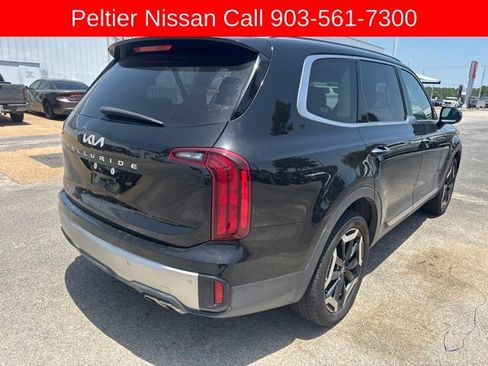 Used 2025 Kia Telluride S FWD image 3