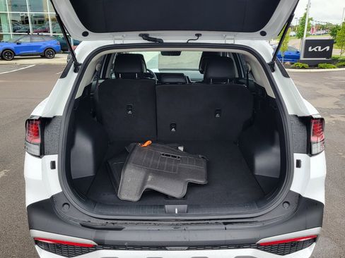 Used 2024 Kia Sportage EX FWD image 8