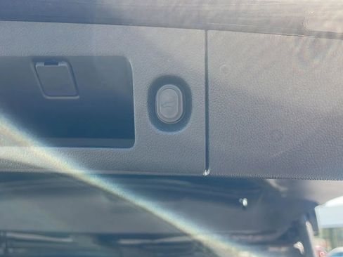 Used 2017 GMC Yukon Denali w/ Open Road Package AWD/4WD image 36