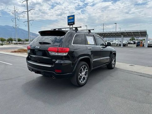 Used 2019 Jeep Grand Cherokee Overland AWD/4WD image 5