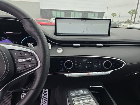 Used 2025 Genesis GV70 2.5T Sport Prestige w/ Sport Prestige Package image 18