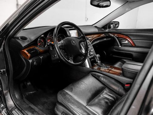 Used 2010 Acura RL image 3