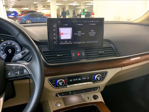 Used 2022 Audi Q5 e Premium Plus image 6