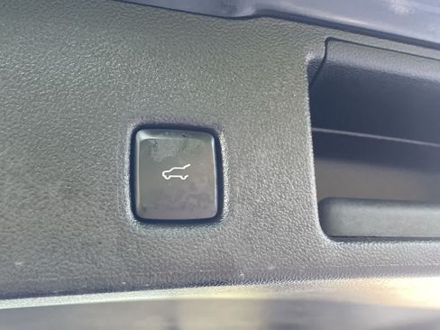 Used 2021 Ford Escape SEL FWD image 18