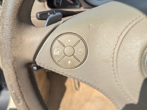 Used 2009 Mercedes-Benz SL 550 2dr Roadster 5.5L V8 image 15