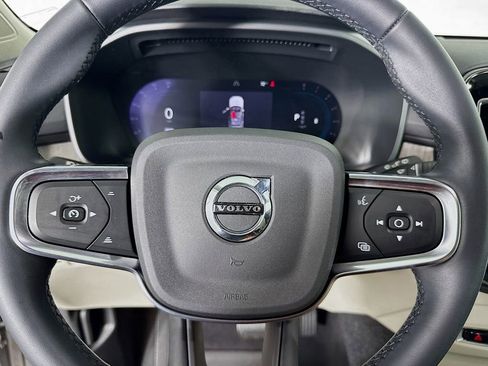 Used 2023 Volvo XC40 B5 Plus w/ Driver Assist Package AWD/4WD image 16