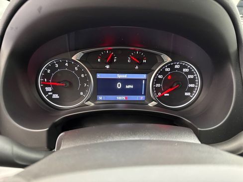 Used 2024 GMC Terrain SLT image 23