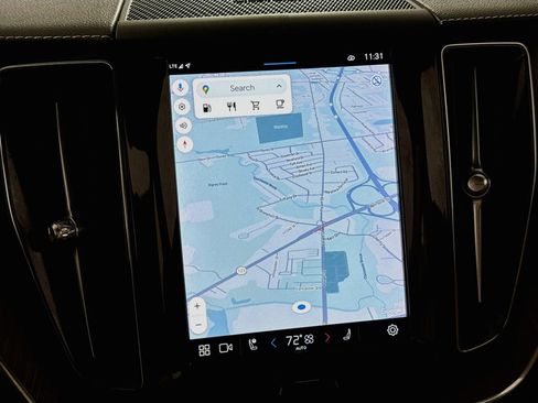 Used 2022 Volvo XC60 B6 Inscription w/ Advanced Package image 2