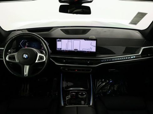 Used 2023 BMW X7 xDrive40i w/ Executive Package image 8