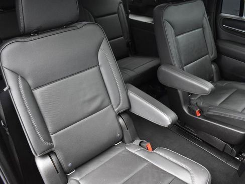 Used 2021 GMC Yukon XL Denali w/ Denali Premium Package image 37