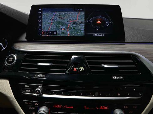 Used 2018 BMW 530e RWD image 16