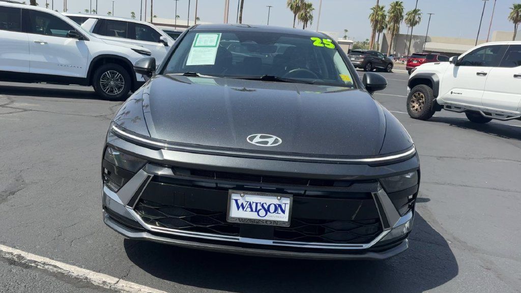 Used 2025 Hyundai Sonata SEL FWD image 4