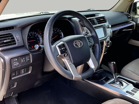 Used 2017 Toyota 4Runner Limited RWD image 18