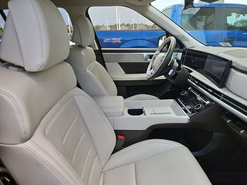 Used 2024 Hyundai Santa Fe Calligraphy FWD image 26