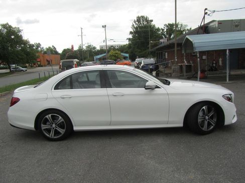 Used 2017 Mercedes-Benz E 300 image 11