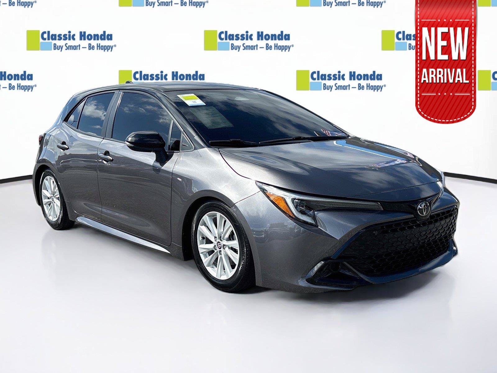 Used 2023 Toyota Corolla SE FWD image 1